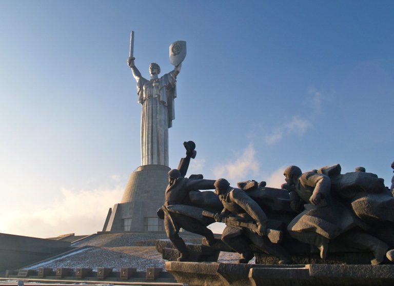 Декоммунизация продолжается