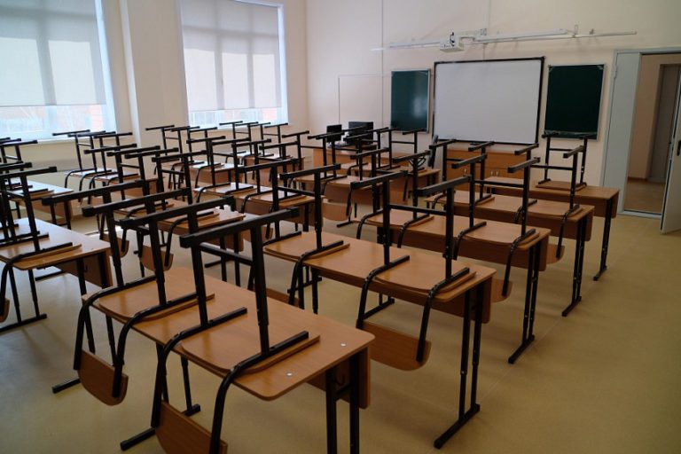 Школьники Запорожья могут отправиться на дополнительные каникулы