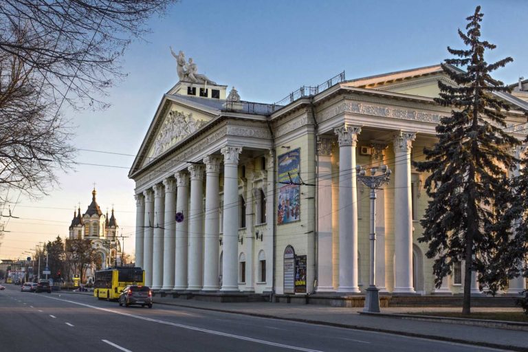 Запорізькі театри відчиняють свої двері для глядачів