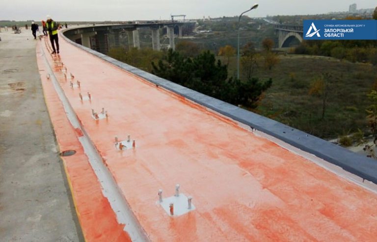 Мосты через Днепр строятся