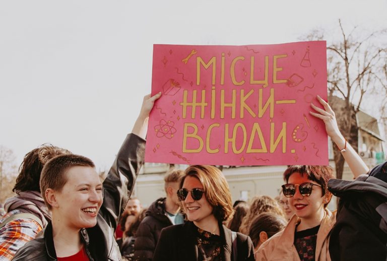 «Ні» сексизму: в Україні пропонують штрафувати за прояви дискримінації