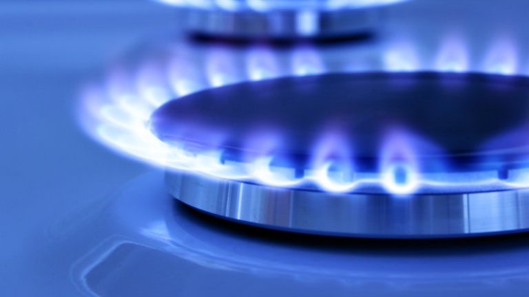 Кабмин принял решение снизить тарифы на газ