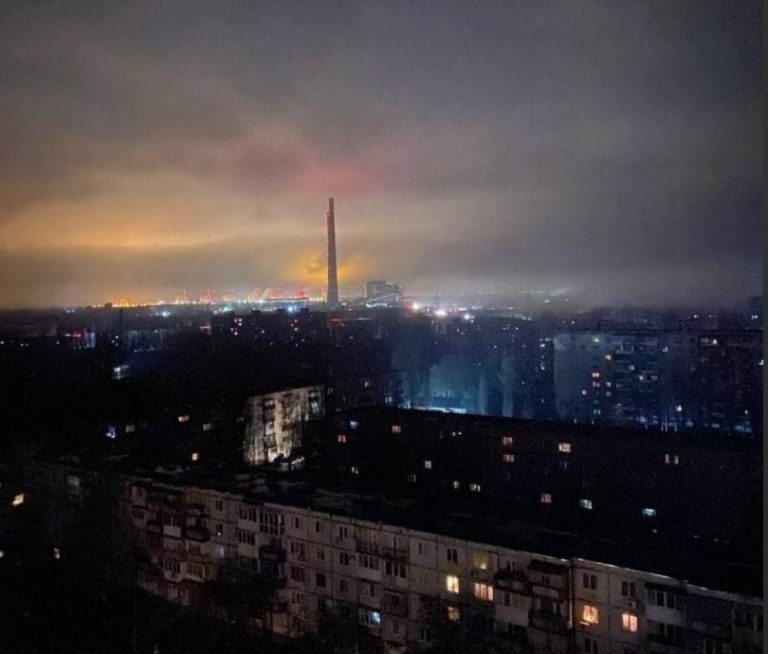 Авария на Запорожской ТЭС оставила Энергодар без света и воды