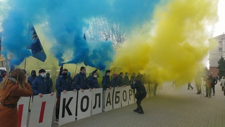 Запорожская мэрия заминирована, сессия горсовета сорвана