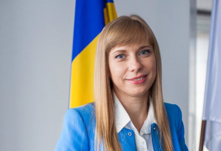 Милі дами, вітаю Вас з Міжнародним жіночим днем!