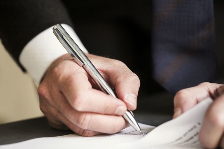 В Україні посилили покарання за сексуальне домагання дітей