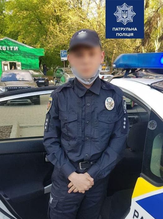 Запорізьку поліцію здивував підліток у поліцейській формі