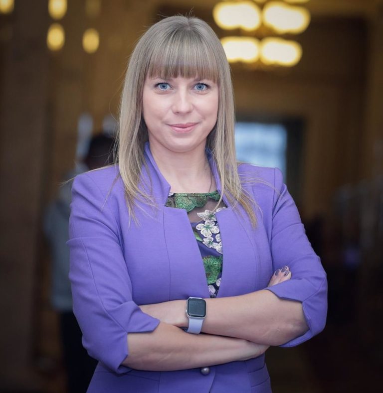 Юлія Яцик вітає ветеранів із Днем перемоги