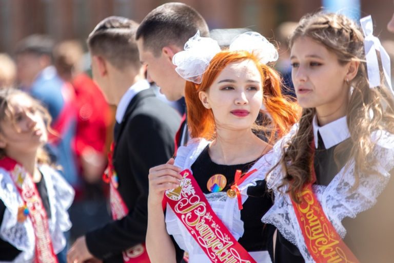 Без последних звонков и выпускных: как и когда закончится учебный год