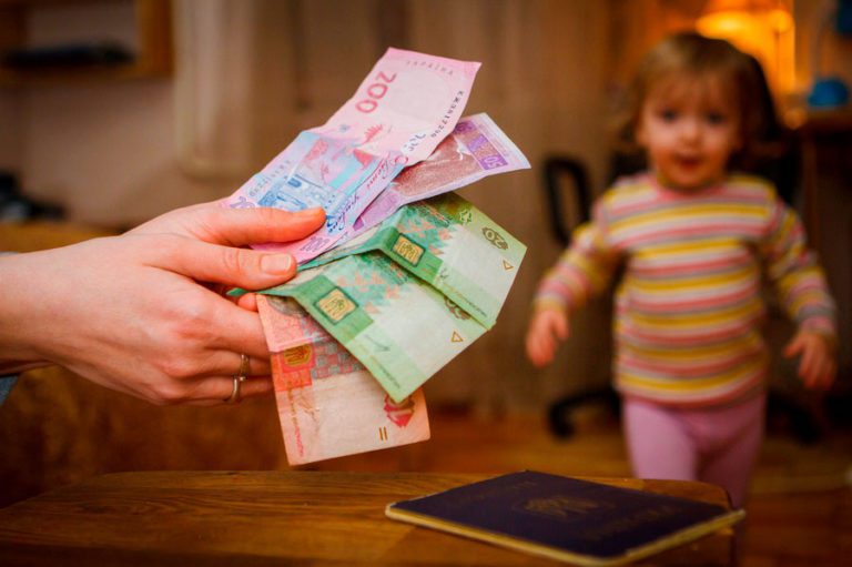 Запорожец сменил фамилию, чтобы не платить алименты