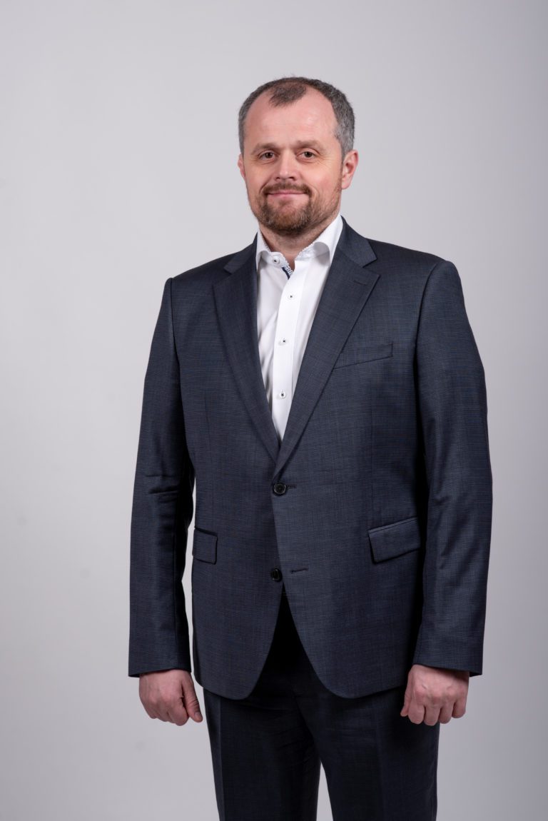Щирі вітання з прийдешніми святами від Дениса Коротенко