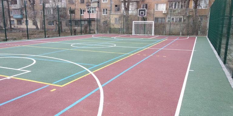 Новий спортивний майданчик у Запоріжжі