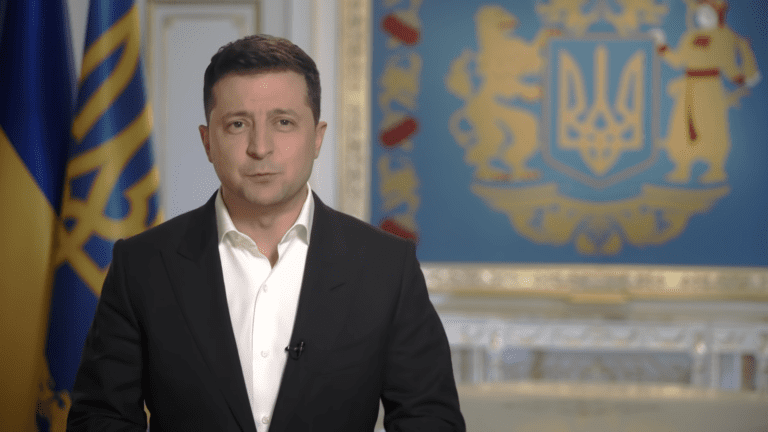 За два щеплення по тисячі: Заява Володимира Зеленського