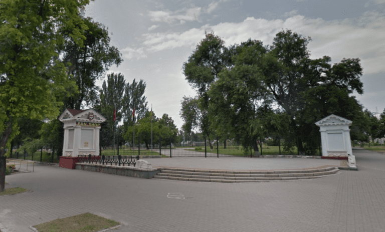 В центре Запорожья вместо спорткомплекса построят два ТРК