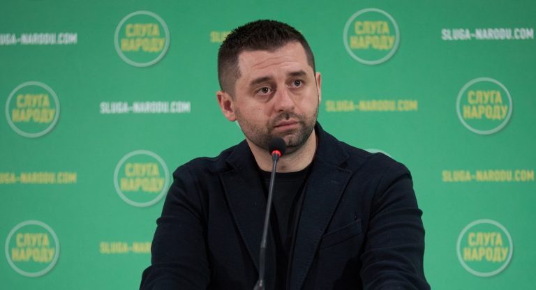 Війна диктує кадрову політику: Резніков та Буданов отримають нові посади