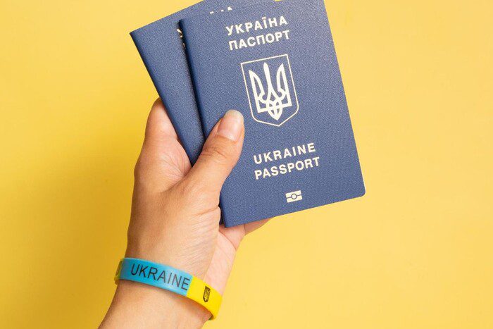 Колишніх чиновників часів Януковича позбавили громадянства, — Арахамія