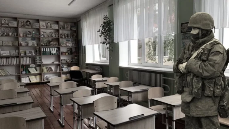 У Мелітополі окупанти змушують дітей писати листи російським солдатам, — мер
