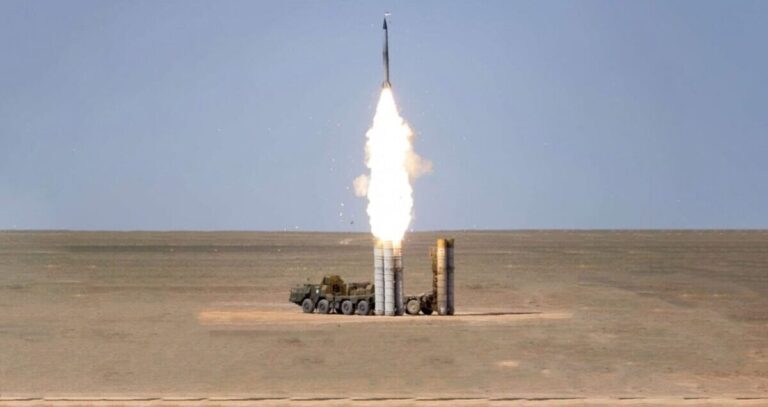 Війська РФ вночі обстріляли Запоріжжя ракетами С-300