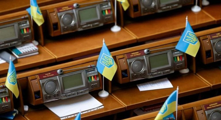 Зеленський пропонує продовжити воєнний стан і мобілізацію ще на 3 місяці