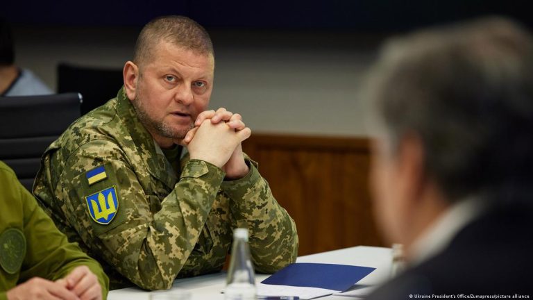 Залужний: дві російські ракети перетнули повітряні простори Румунії та Молдови