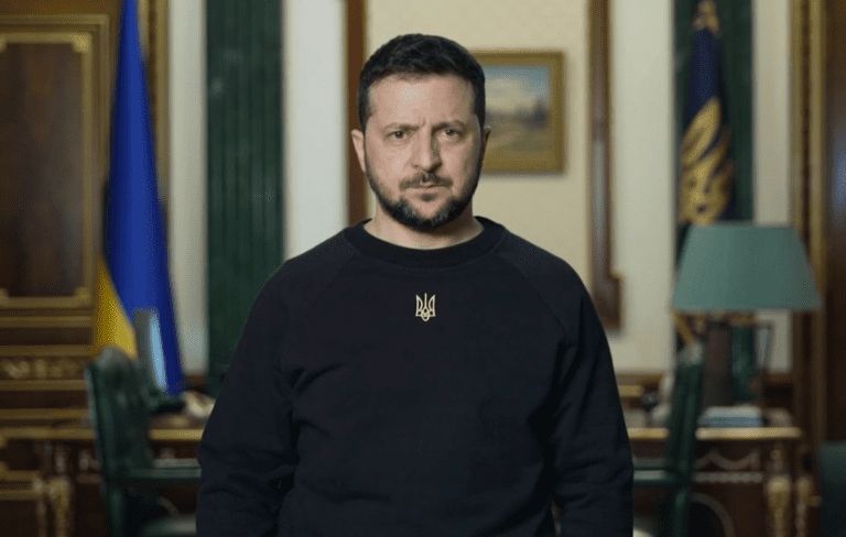 «Ми не підняли білий прапор, а стали боронити синьо-жовтий»: звернення Зеленського в річницю війни