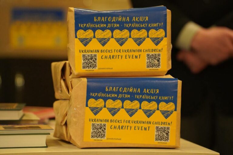 У «пункти незламності» передали 40 тисяч книжок, написаних українською