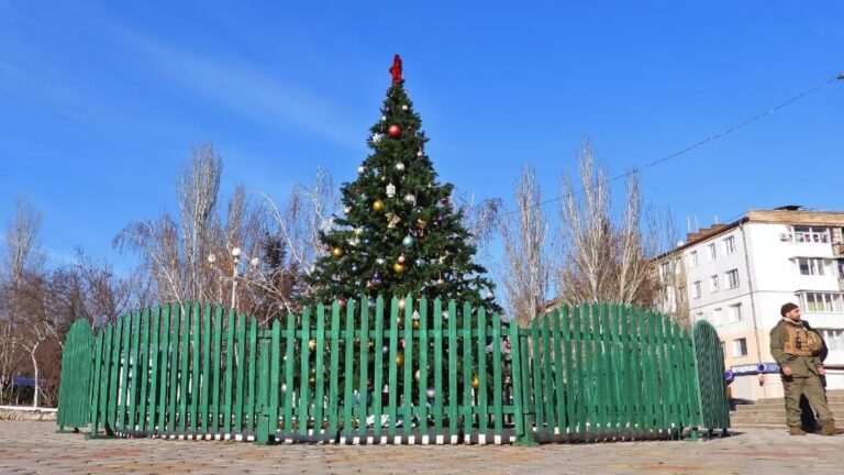 Салюти та автоматні черги: як мешканці окупованих територій зустріли Новий рік