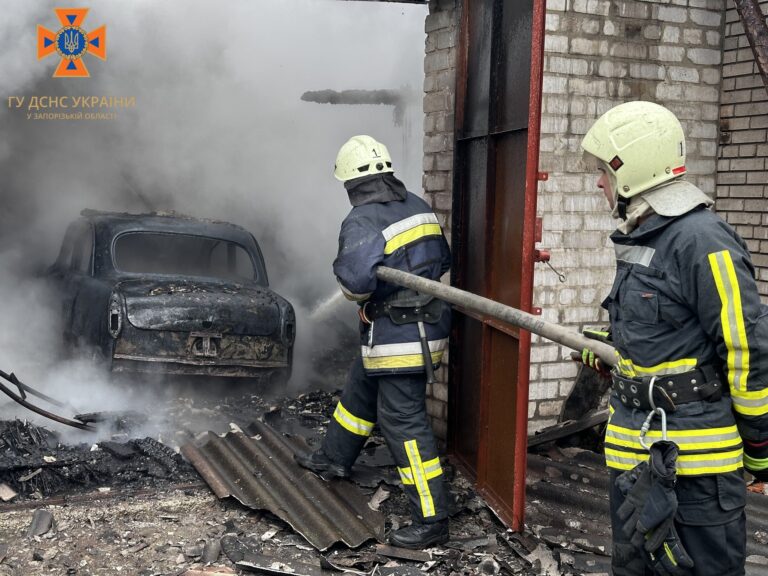У Запоріжжі біля Центрального ринку спалахнула пожежа
