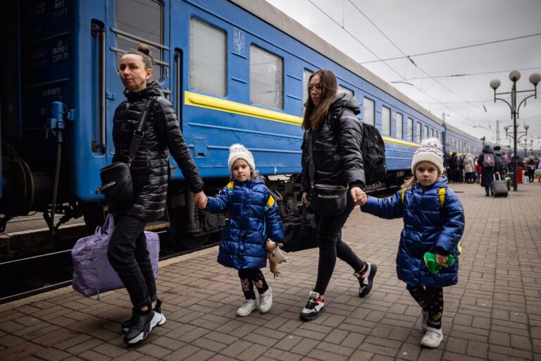 Із Запоріжжя щодня курсує потяг з евакуаційними вагонами до Львова
