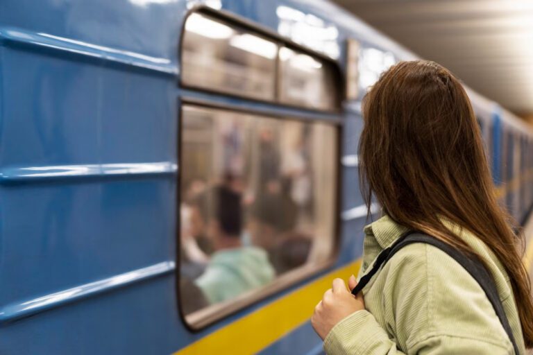 Щодня 60-70 запоріжців виїжджають безкоштовними евакуаційними рейсами «Укрзалізниці»
