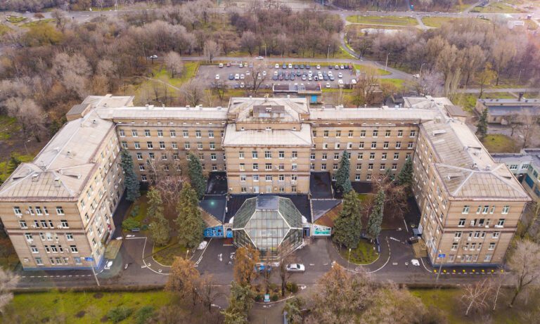 У Запоріжжі об’єднали низку медичних закладів