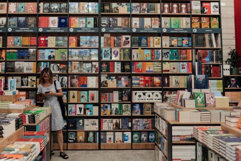 18-річні українці отримають сертифікати на придбання книг