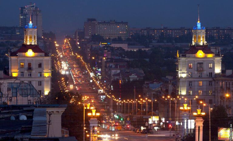 У Запоріжжі для економії енергії зменшили кількість вуличного освітлення
