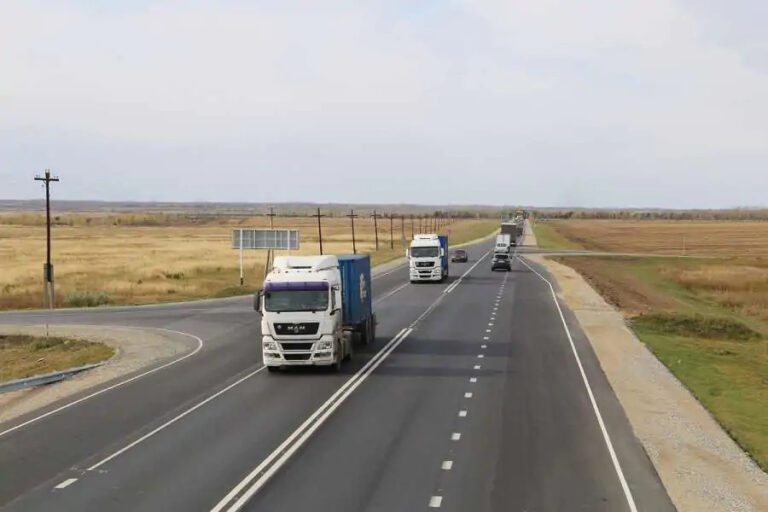 У Запорізькій області через спеку обмежили рух вантажівок
