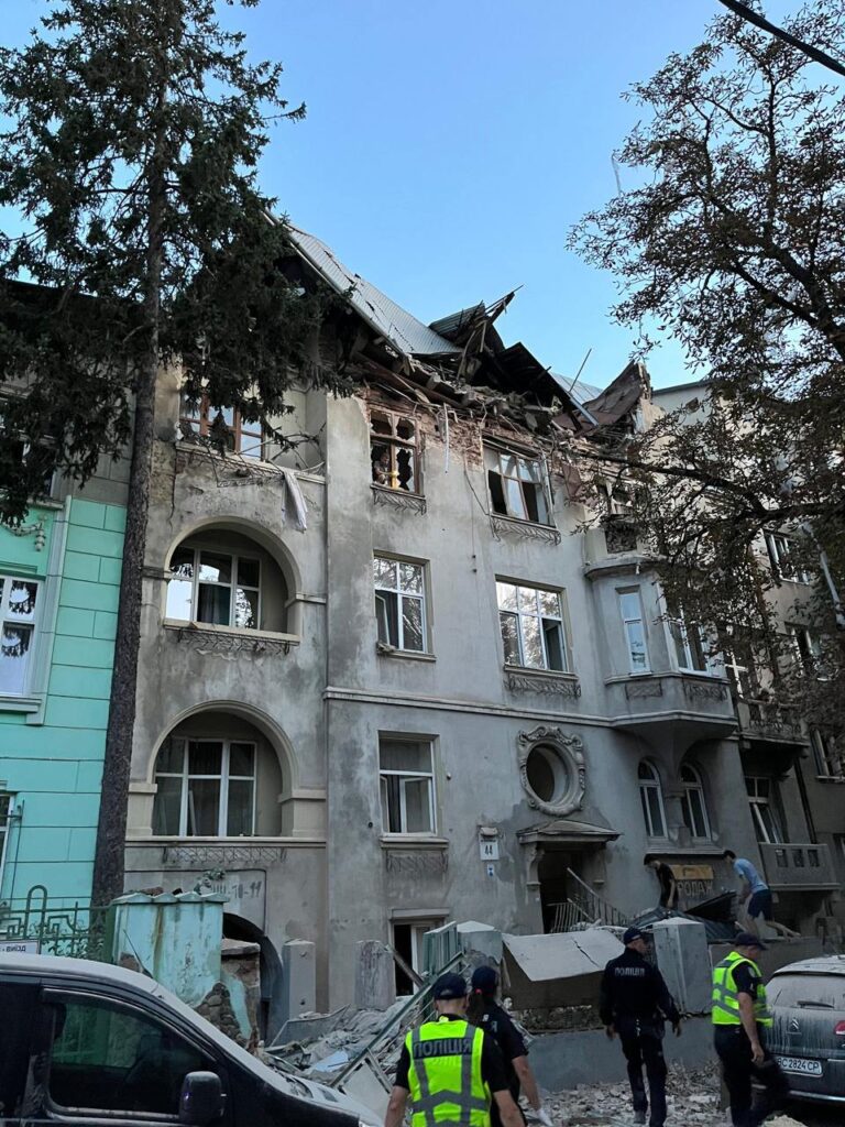 У Львові від російського обстрілу загинули 7 людей, 2 з них – діти