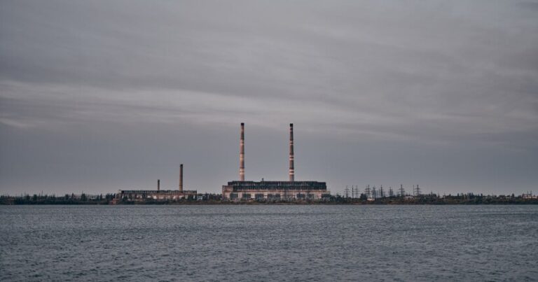 Росіяни пошкодили греблю Курахівського водосховища — Донецька ОВА