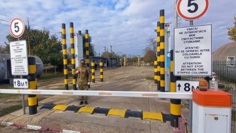 ДПСУ: пункти пропуску на кордоні з Молдовою тимчасово не працюють
