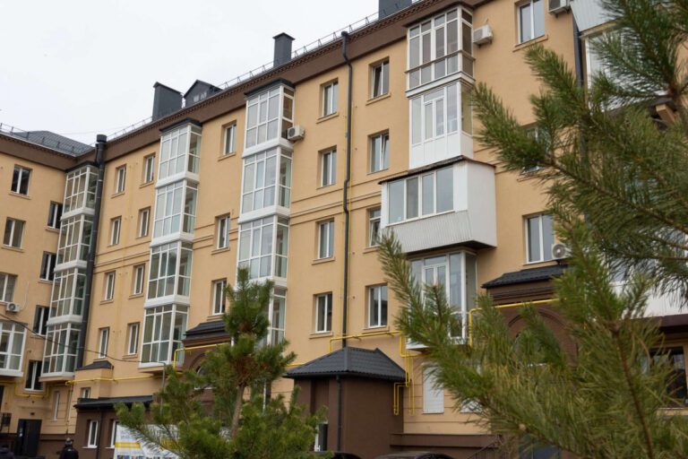Іван Федоров: у Запоріжжі завершили реконструкцію багатоповерхівки, яку пошкодила російська ракета