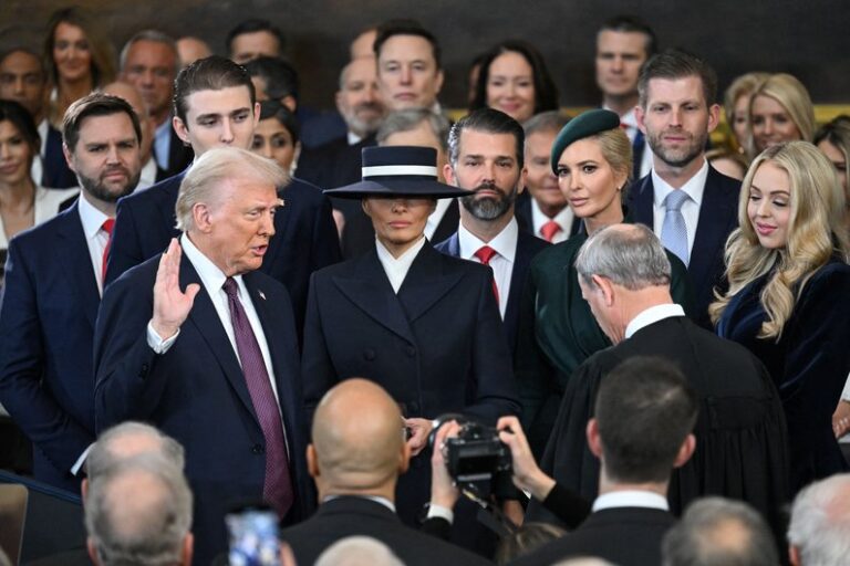 Дональд Трамп став 47-м президентом США і підписав рекордну кількість указів у перший день свого терміну