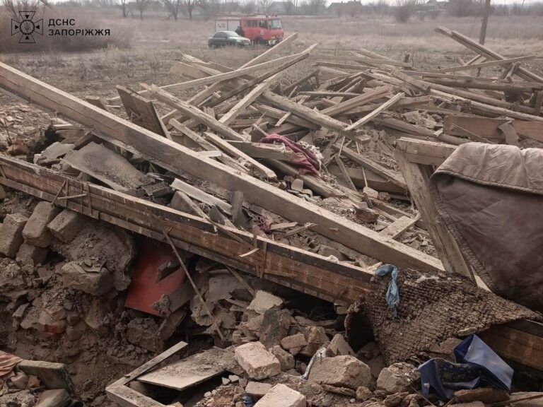 Росія атакувала прифронтове село на Запоріжжі: є жертви та руйнування