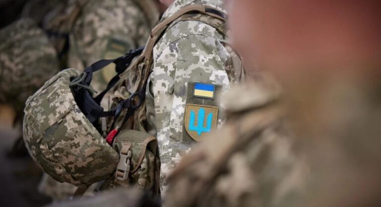 Працівників ТЦК без бойового досвіду та проблем зі здоров’ям відправлять на фронт — Генштаб