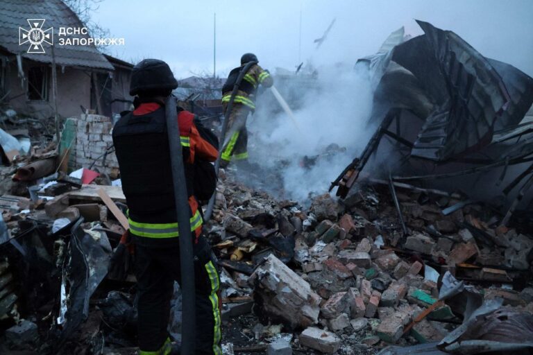 Росіяни вдарили КАБами по Малокатеринівці, є загибла та травмовані