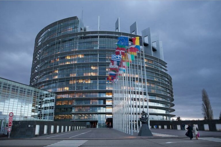 Європарламент підтримав підвищення тарифів на агротовари з РФ та Білорусі