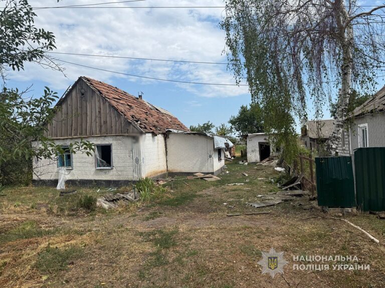 Поліція евакуювала людей з Приморського та Плавнів – серед них четверо дітей